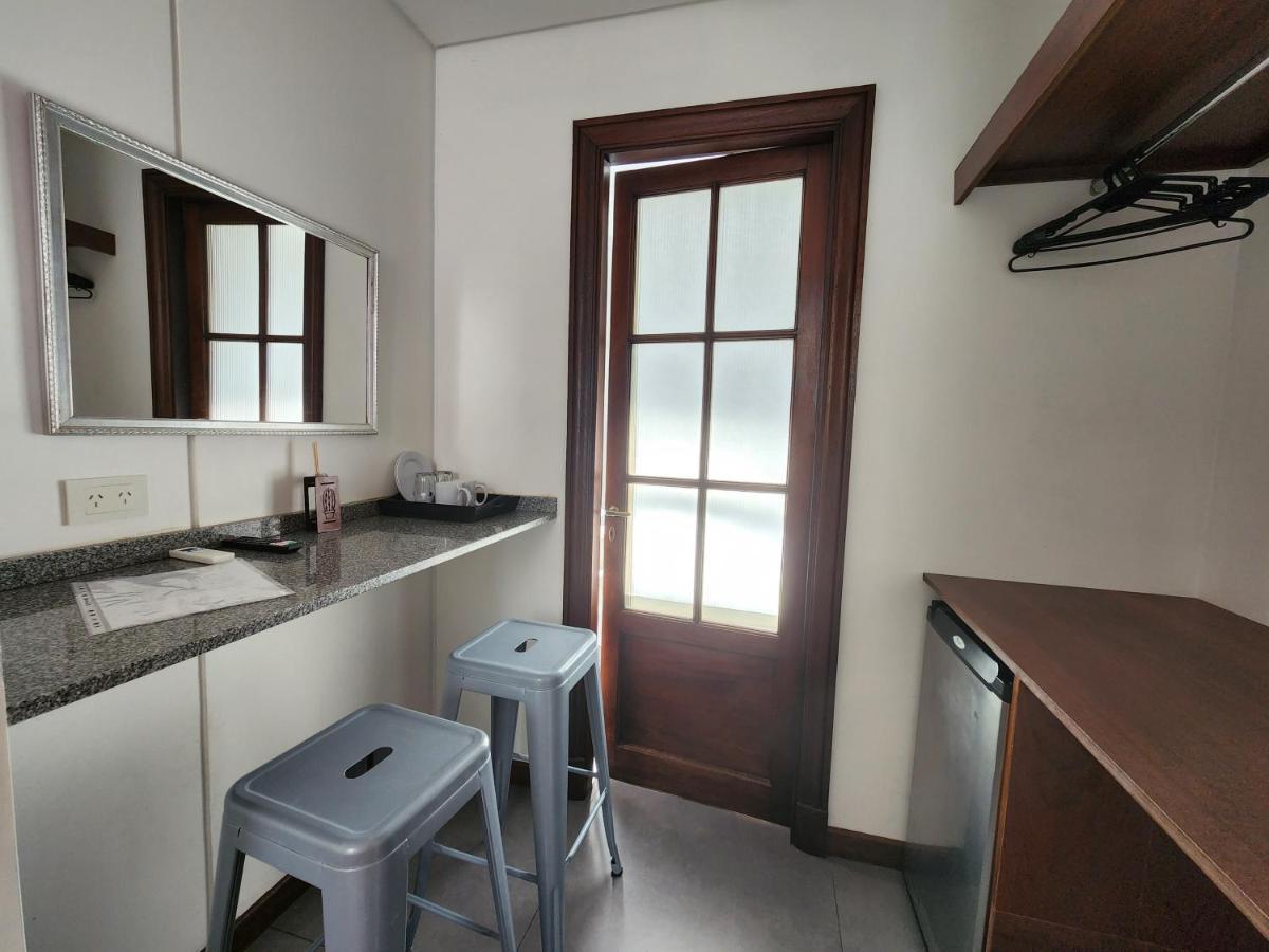 Habitaciones En Suite Balcarce Buenos Aires Exterior foto